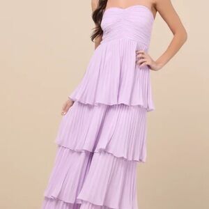 Elegant Lavender Strapless Tiered Dress